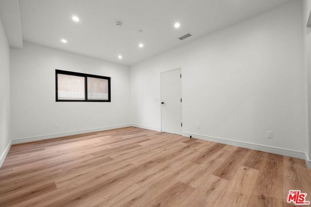 1920 S Sherbourne Drive, Los Angeles, CA 90034