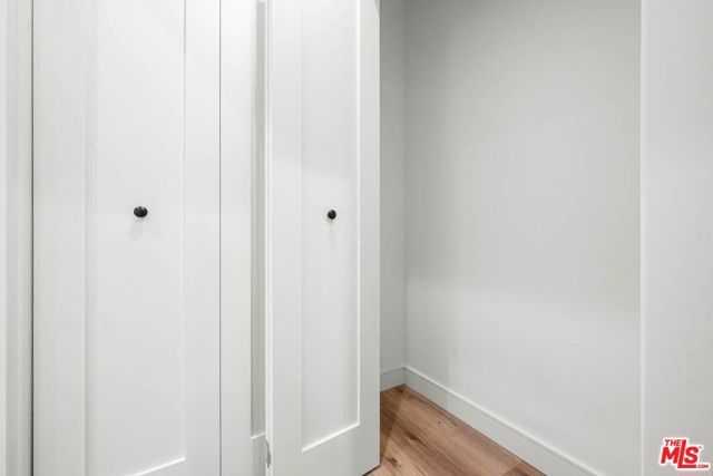 1920 S Sherbourne Drive, Los Angeles, CA 90034