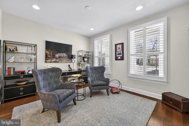 41263 CHATHAM GREEN CIR, Aldie, VA 20105