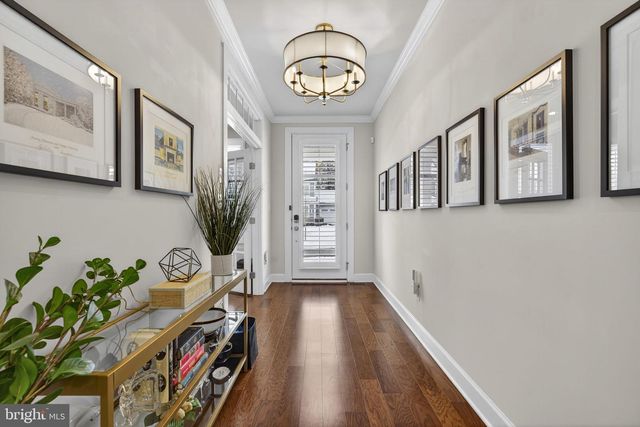 41263 CHATHAM GREEN CIR, Aldie, VA 20105