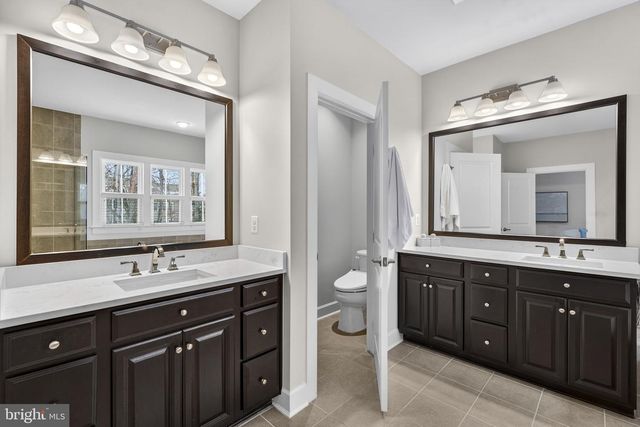 41263 CHATHAM GREEN CIR, Aldie, VA 20105