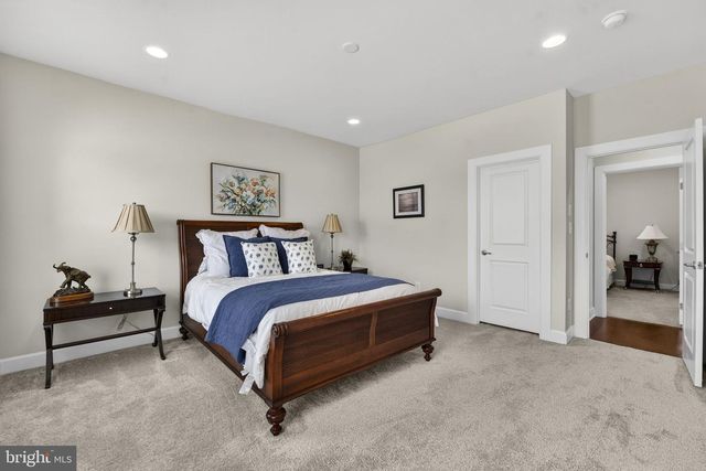 41263 CHATHAM GREEN CIR, Aldie, VA 20105