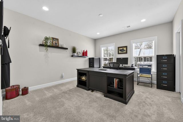 41263 CHATHAM GREEN CIR, Aldie, VA 20105