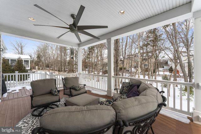 41263 CHATHAM GREEN CIR, Aldie, VA 20105