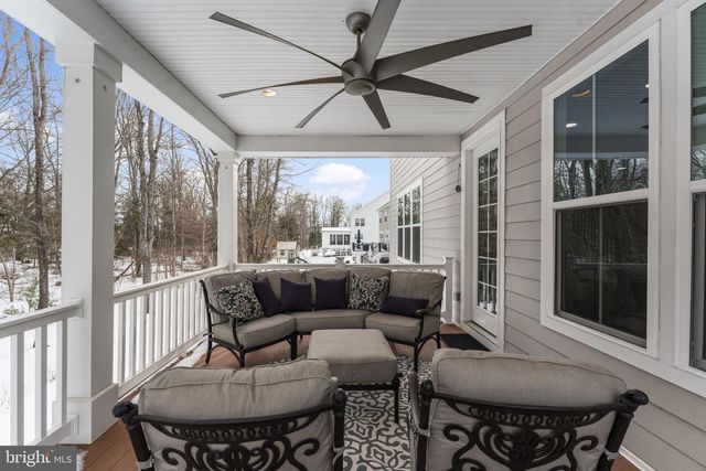 41263 CHATHAM GREEN CIR, Aldie, VA 20105