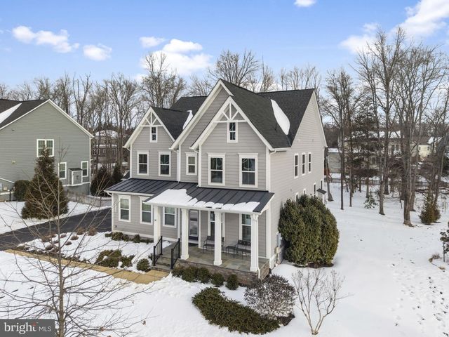 41263 CHATHAM GREEN CIR, Aldie, VA 20105