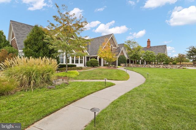 41263 CHATHAM GREEN CIR, Aldie, VA 20105