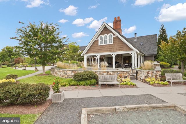 41263 CHATHAM GREEN CIR, Aldie, VA 20105