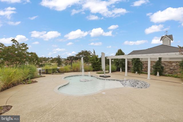 41263 CHATHAM GREEN CIR, Aldie, VA 20105