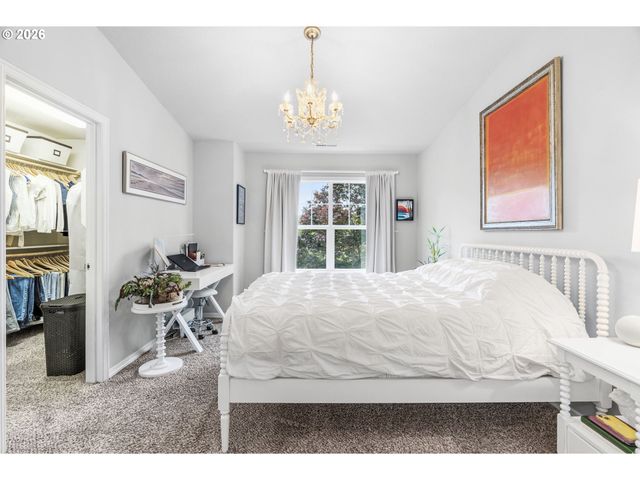 10246 Nw FORESTVIEW Way, Portland, OR 97229