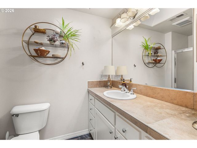 10246 Nw FORESTVIEW Way, Portland, OR 97229