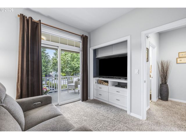 10246 Nw FORESTVIEW Way, Portland, OR 97229