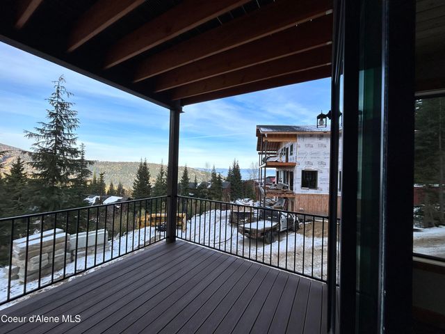 95 Harrison Ln, Sandpoint, ID 83864