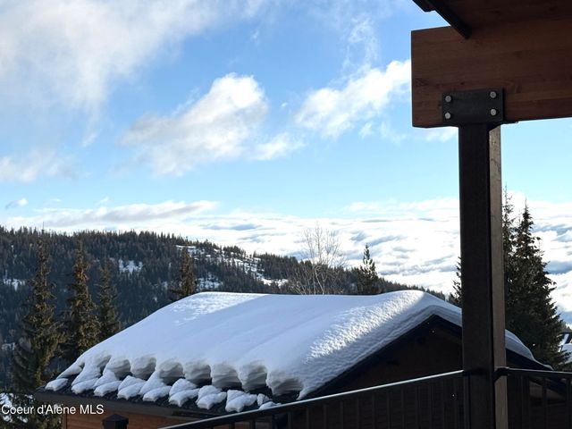 95 Harrison Ln, Sandpoint, ID 83864