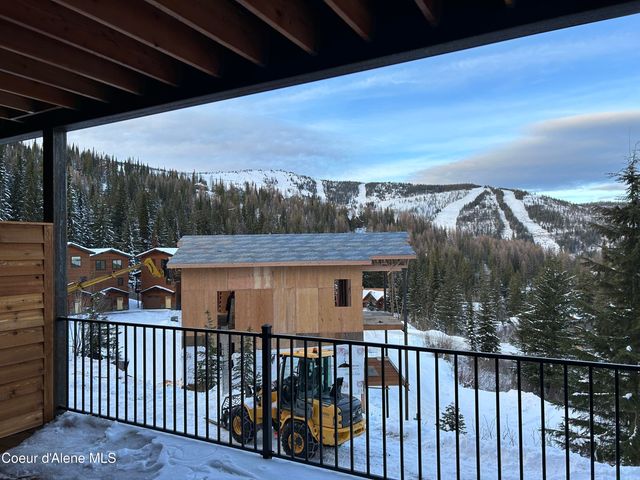 95 Harrison Ln, Sandpoint, ID 83864