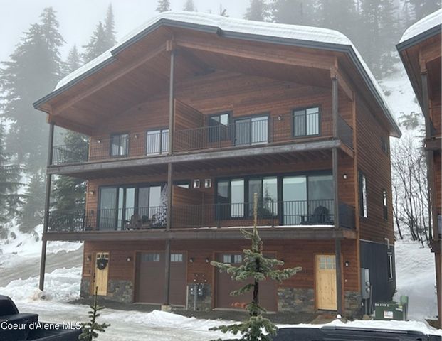 95 Harrison Ln, Sandpoint, ID 83864