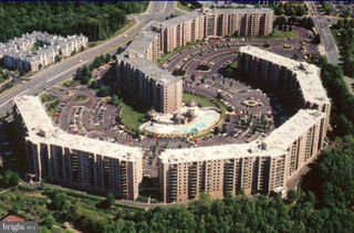8360 GREENSBORO DR #322, Mclean, VA 22102
