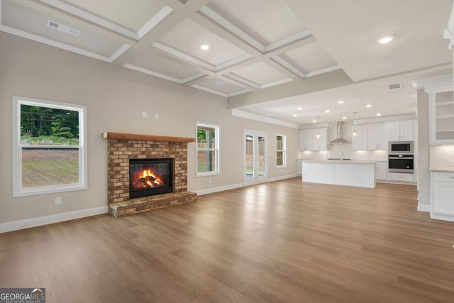 76 Hidden Fields Way, Hoschton, GA 30548