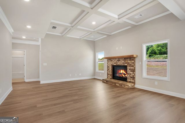 76 Hidden Fields Way, Hoschton, GA 30548