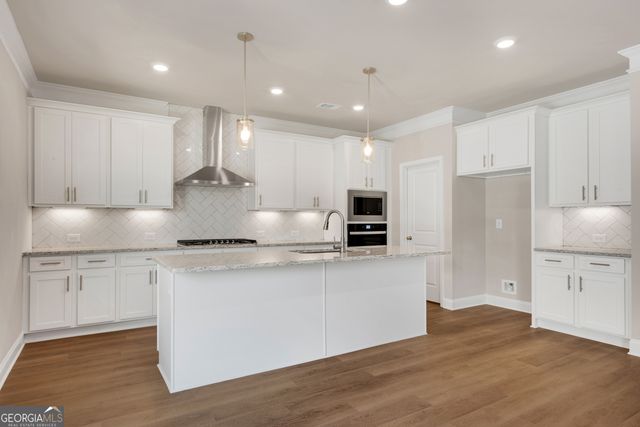 76 Hidden Fields Way, Hoschton, GA 30548