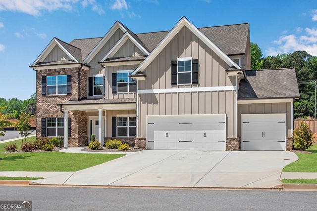 76 Hidden Fields Way, Hoschton, GA 30548