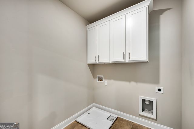 76 Hidden Fields Way, Hoschton, GA 30548