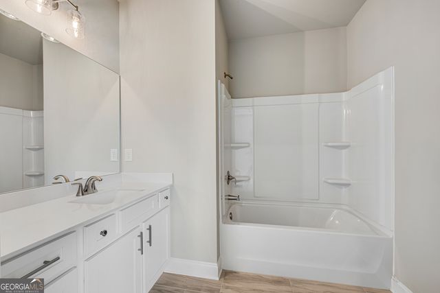 76 Hidden Fields Way, Hoschton, GA 30548