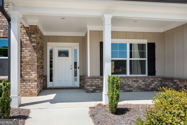 76 Hidden Fields Way, Hoschton, GA 30548
