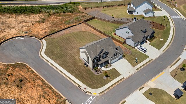 76 Hidden Fields Way, Hoschton, GA 30548