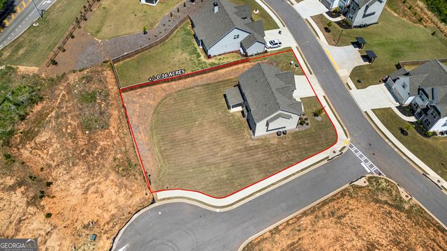 76 Hidden Fields Way, Hoschton, GA 30548