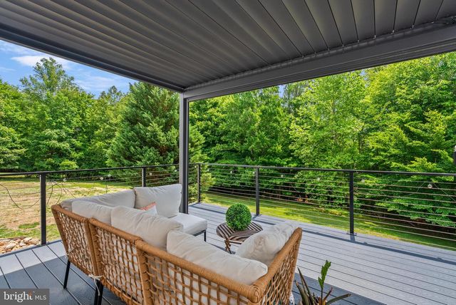 100 RIVER RIDGE LN, Fredericksburg, VA 22406