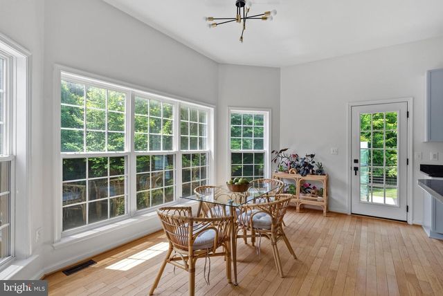100 RIVER RIDGE LN, Fredericksburg, VA 22406