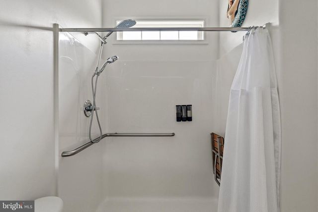 100 RIVER RIDGE LN, Fredericksburg, VA 22406