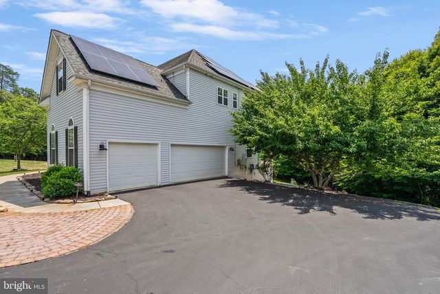 100 RIVER RIDGE LN, Fredericksburg, VA 22406