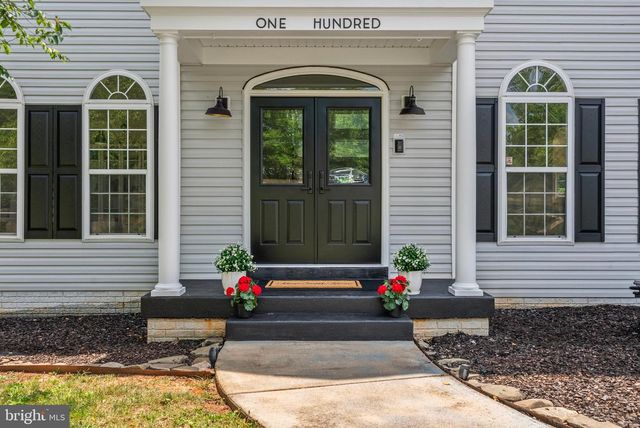 100 RIVER RIDGE LN, Fredericksburg, VA 22406