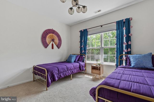 100 RIVER RIDGE LN, Fredericksburg, VA 22406