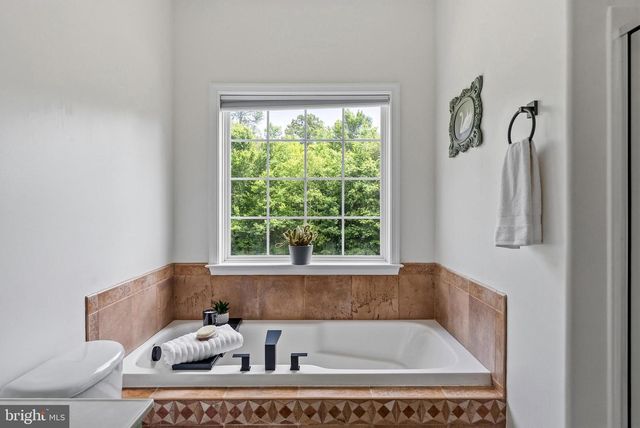 100 RIVER RIDGE LN, Fredericksburg, VA 22406