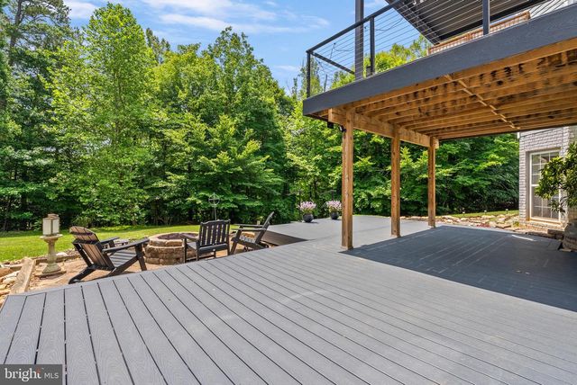 100 RIVER RIDGE LN, Fredericksburg, VA 22406
