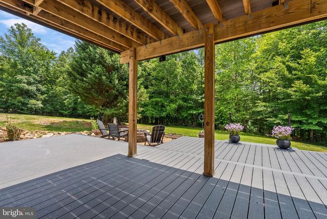 100 RIVER RIDGE LN, Fredericksburg, VA 22406