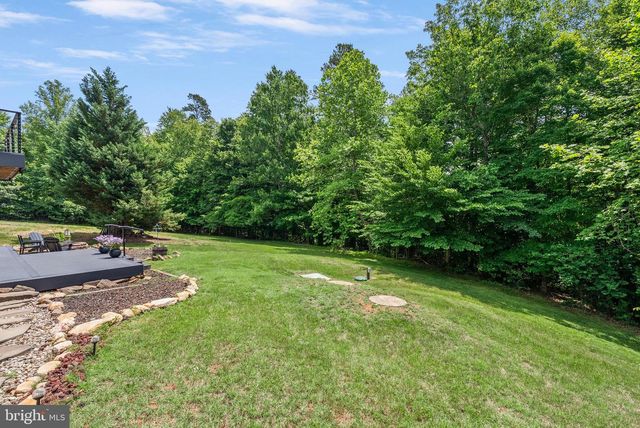100 RIVER RIDGE LN, Fredericksburg, VA 22406