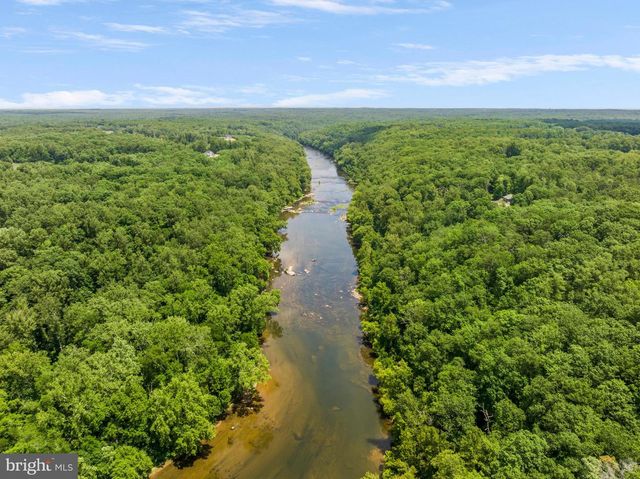 100 RIVER RIDGE LN, Fredericksburg, VA 22406
