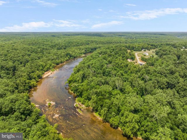 100 RIVER RIDGE LN, Fredericksburg, VA 22406