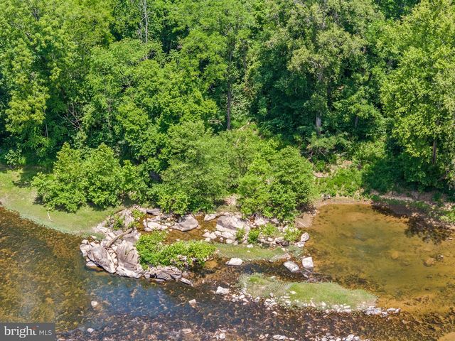 100 RIVER RIDGE LN, Fredericksburg, VA 22406