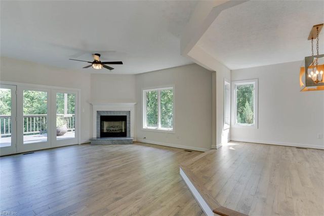 936 Wilson LN, Hampton, VA 23663