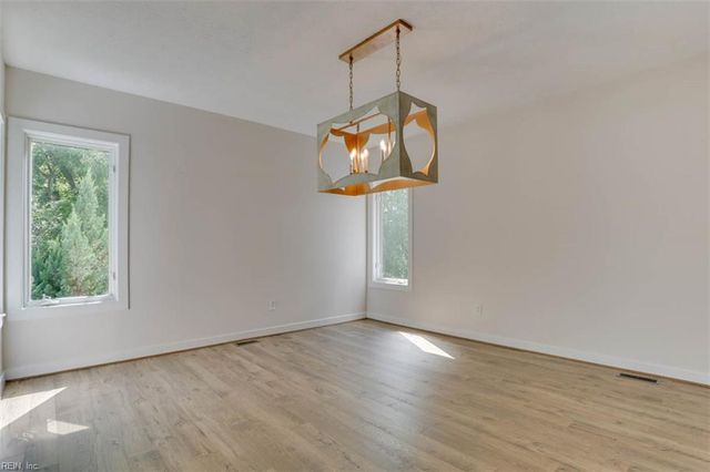 936 Wilson LN, Hampton, VA 23663