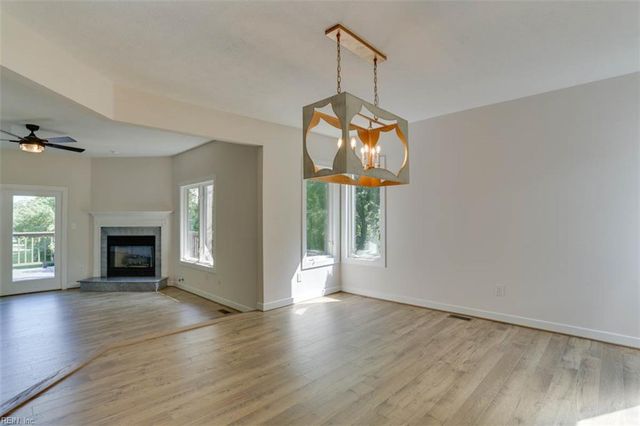 936 Wilson LN, Hampton, VA 23663