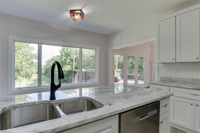 936 Wilson LN, Hampton, VA 23663