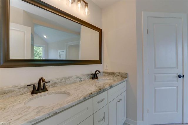 936 Wilson LN, Hampton, VA 23663