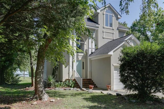 936 Wilson LN, Hampton, VA 23663