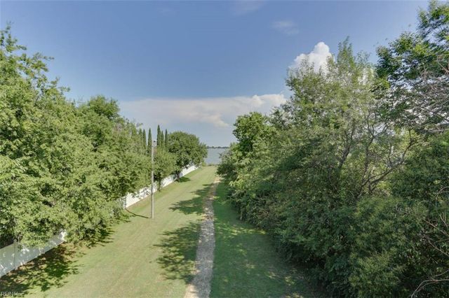 936 Wilson LN, Hampton, VA 23663